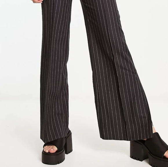 Weekday Kylie flared pants - Picture 5 of 6